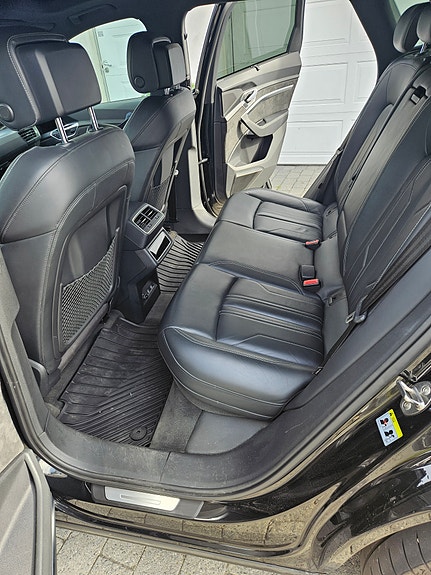 Audi e-tron 26 of 30