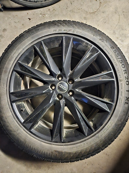 Audi e-tron 30 of 30