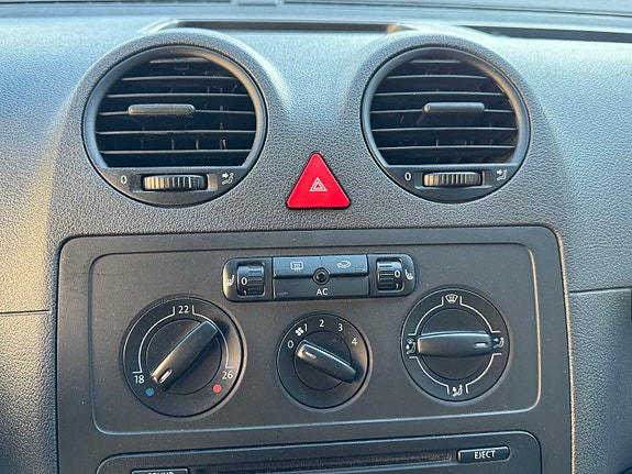 Volkswagen Caddy Maxi 23 of 28