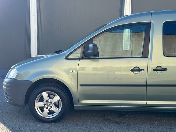 Volkswagen Caddy Maxi 8 of 28