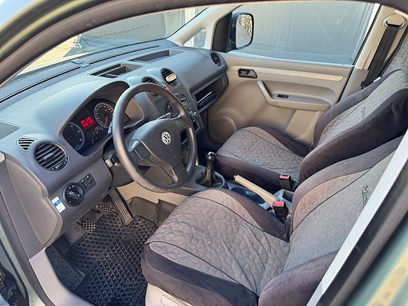 Volkswagen Caddy Maxi 17 of 28