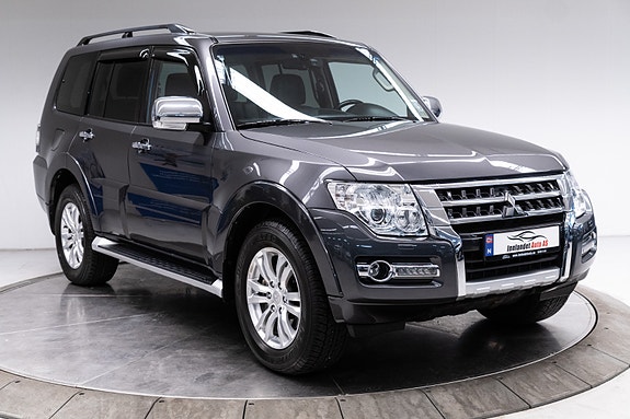 Mitsubishi Pajero 18 of 30