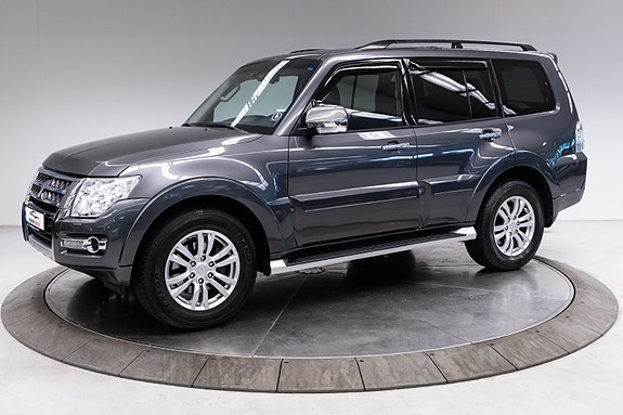 Mitsubishi Pajero 23 of 30