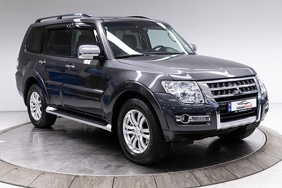 Mitsubishi Pajero 17 of 30
