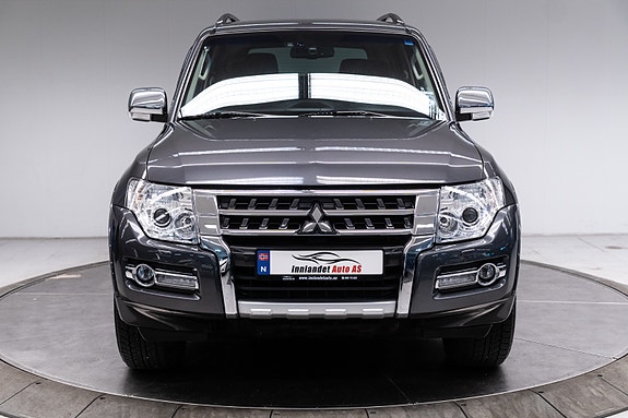 Mitsubishi Pajero 3 of 30