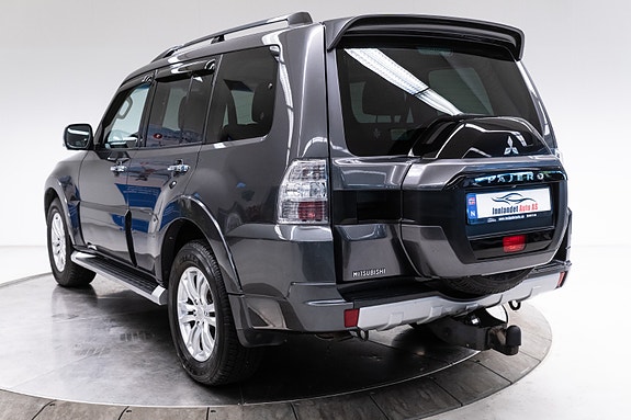 Mitsubishi Pajero 25 of 30