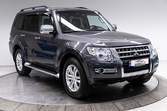 Mitsubishi Pajero 19 of 30