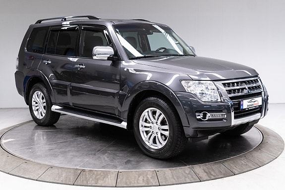Mitsubishi Pajero 16 of 30