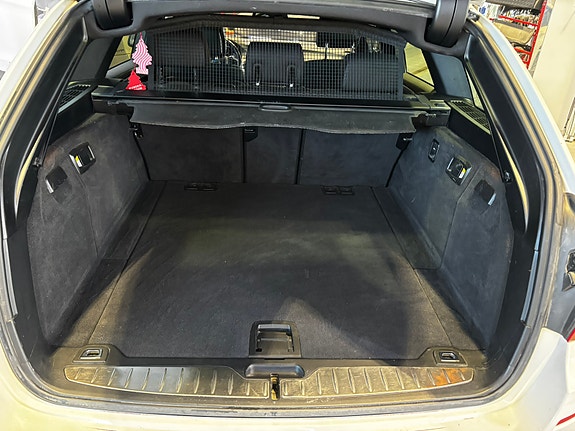 BMW 525d 18 of 28
