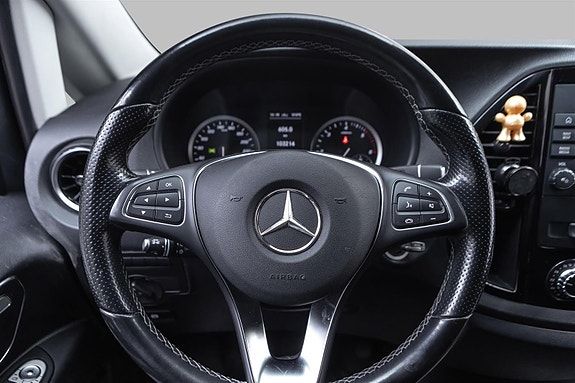 Mercedes-Benz Vito 119 13 of 30