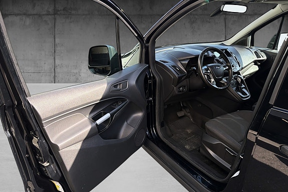 Ford Transit Connect 8 of 13