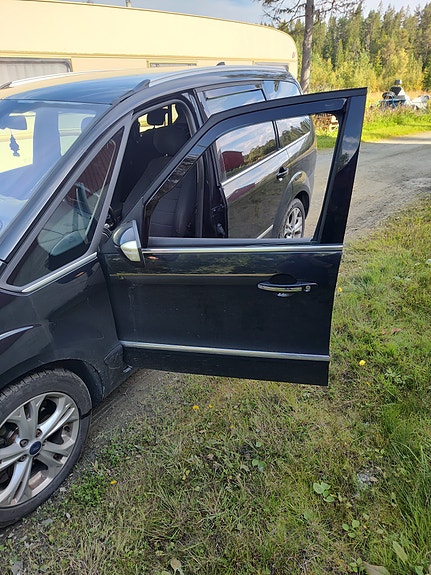 Ford Galaxy 3 of 11