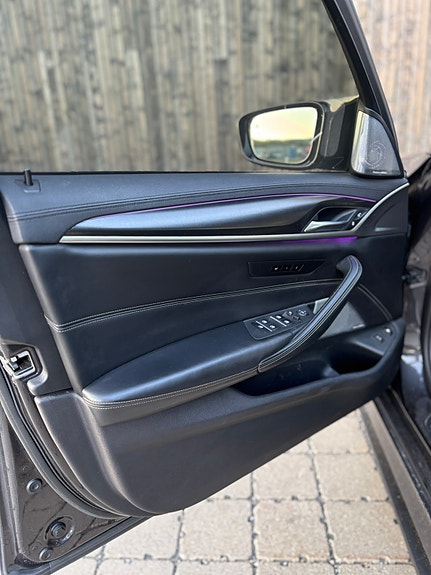 BMW 530e 14 of 27