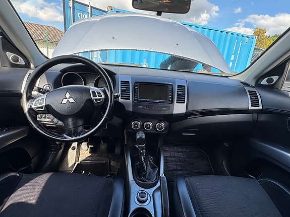 Mitsubishi Outlander 21 of 25