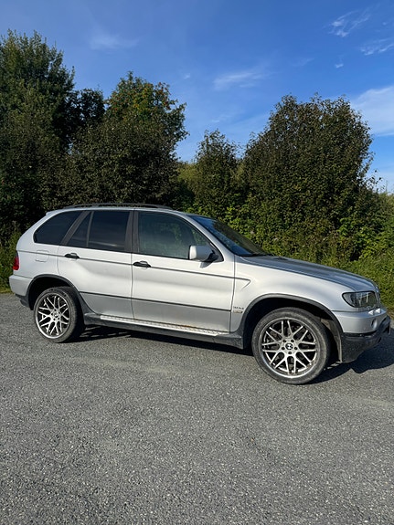 BMW X5 3 of 23
