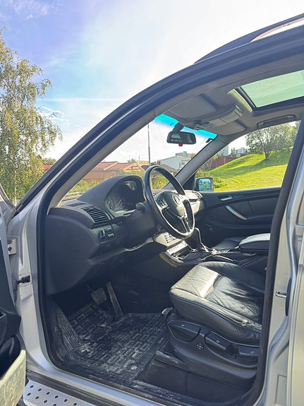 BMW X5 9 of 23