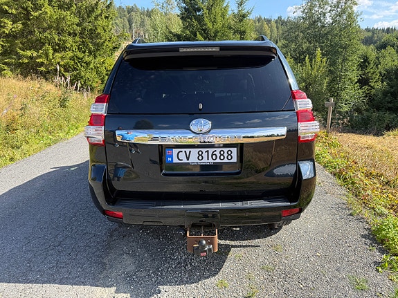 Toyota Land Cruiser 7 of 21