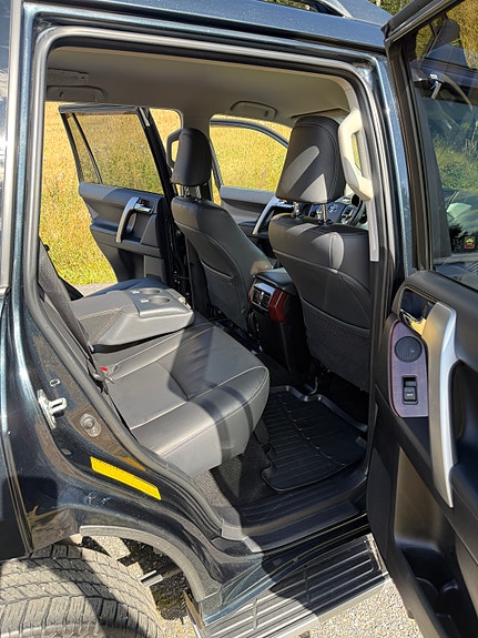 Toyota Land Cruiser 17 of 21