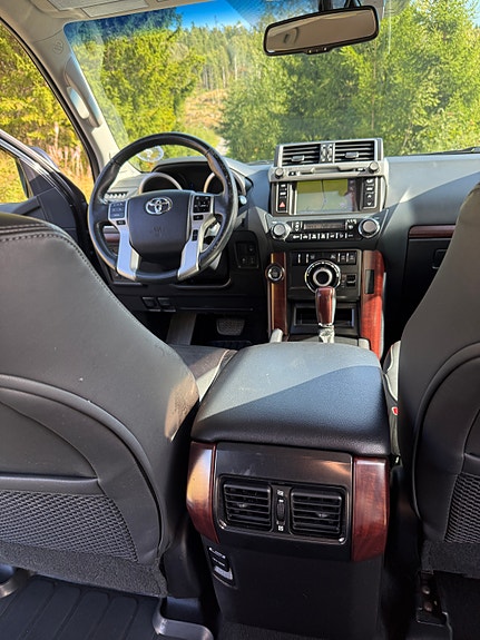 Toyota Land Cruiser 19 of 21