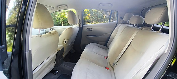 Nissan Leaf 5 of 25