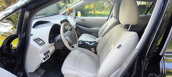 Nissan Leaf 4 of 25
