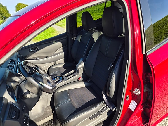 Nissan Leaf 4 of 11