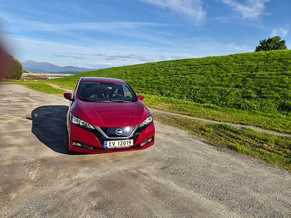 Nissan Leaf 7 of 11