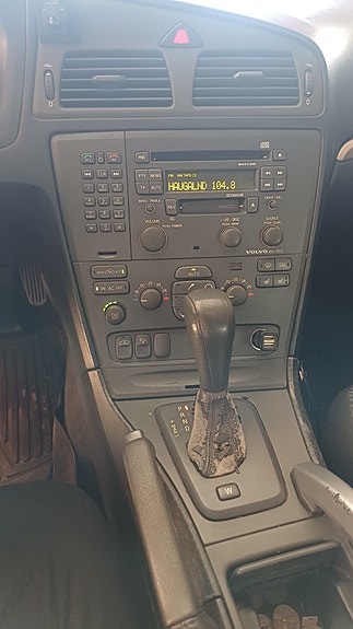 Volvo XC70 13 of 20