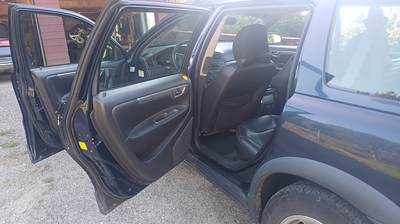 Volvo XC70 7 of 20