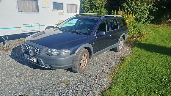 Volvo XC70 2 of 20