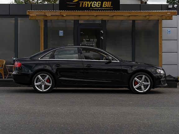 Audi A4 5 of 30