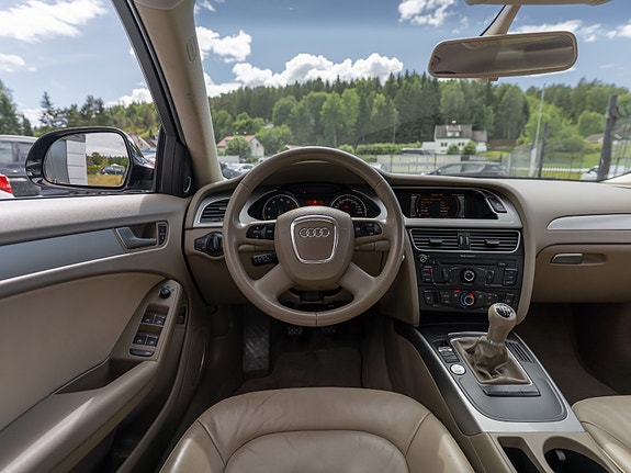Audi A4 23 of 30
