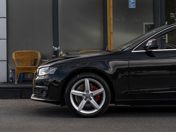 Audi A4 11 of 30