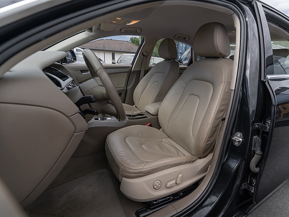 Audi A4 17 of 30