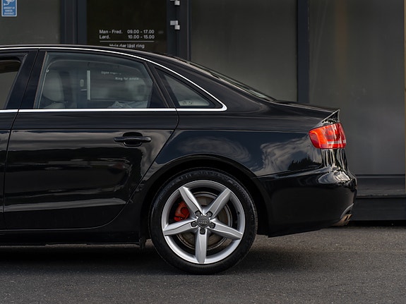 Audi A4 12 of 30
