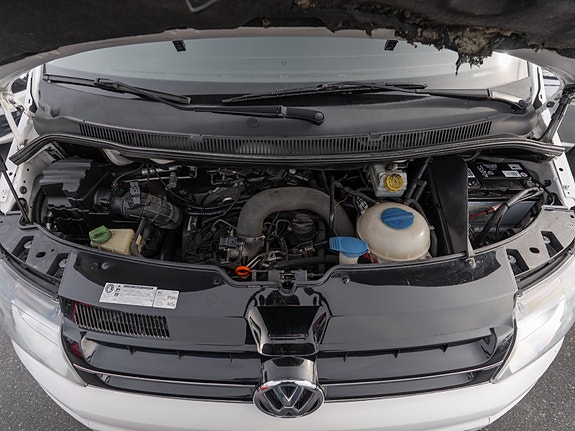 Volkswagen Caravelle 13 of 30