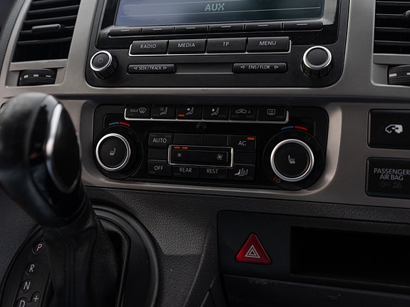 Volkswagen Caravelle 30 of 30