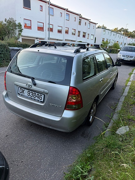 Toyota Corolla 4 of 30