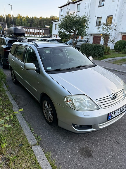 Toyota Corolla 2 of 30
