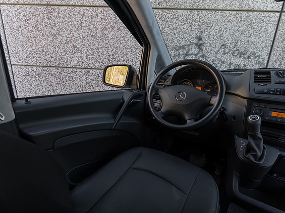Mercedes-Benz Vito 113 22 of 30
