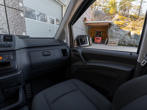 Mercedes-Benz Vito 113 23 of 30