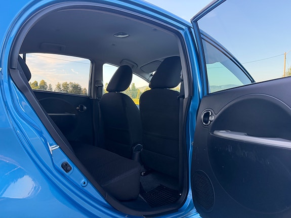 Mitsubishi i-Miev 25 of 30