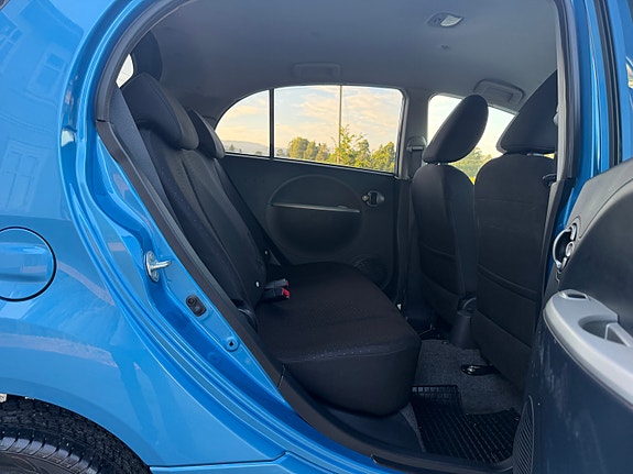 Mitsubishi i-Miev 23 of 30