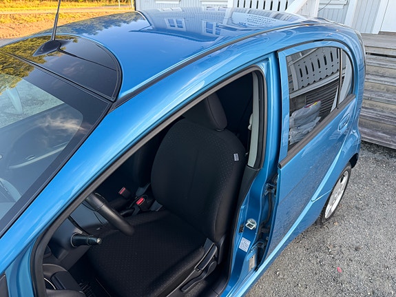 Mitsubishi i-Miev 20 of 30