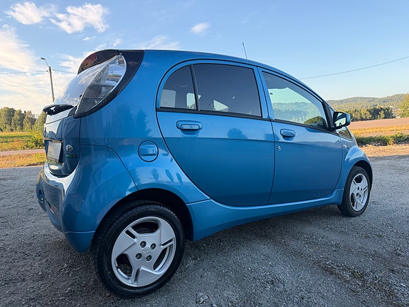 Mitsubishi i-Miev 7 of 30