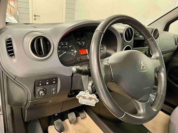 Peugeot Partner 28 of 30