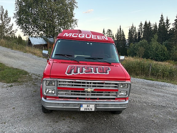 Chevrolet G20 2 of 24