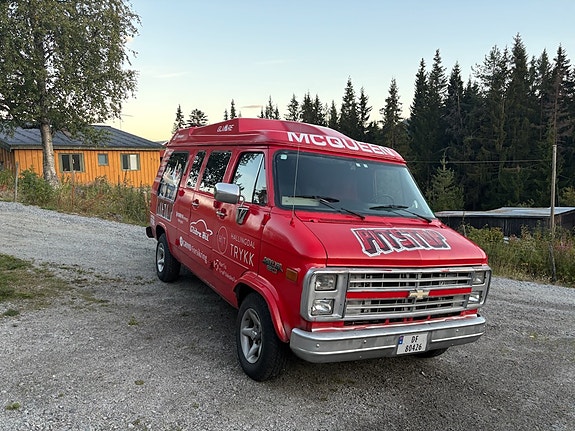 Chevrolet G20 3 of 24
