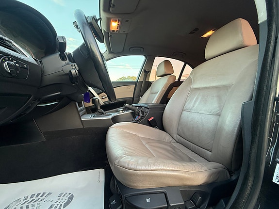 BMW 530i 16 of 30