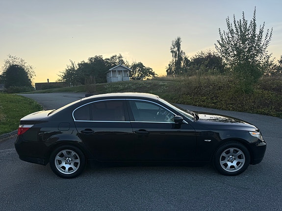 BMW 530i 9 of 30